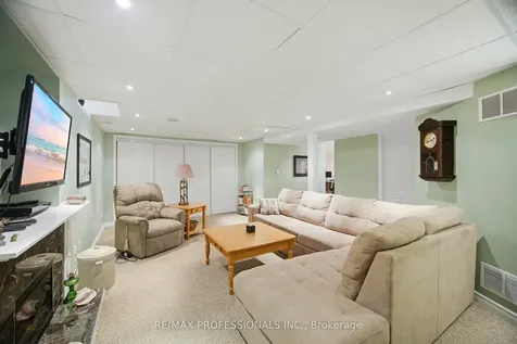 40 Braidwood Lake Road Brampton ON L6Z 1X6