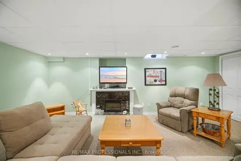 40 Braidwood Lake Road Brampton ON L6Z 1X6