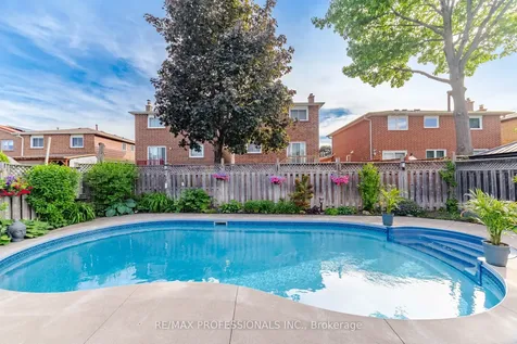 40 Braidwood Lake Road Brampton ON L6Z 1X6