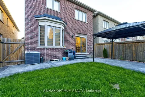 13 Fann Drive Brampton ON L7A 4L4