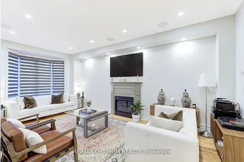 13 Fann Drive Brampton ON L7A 4L4
