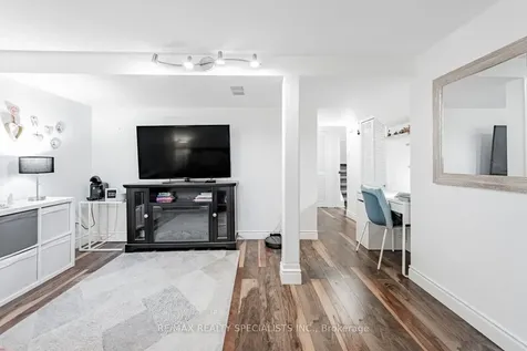 1055 Shawnmarr Road Mississauga ON L5H 3V2