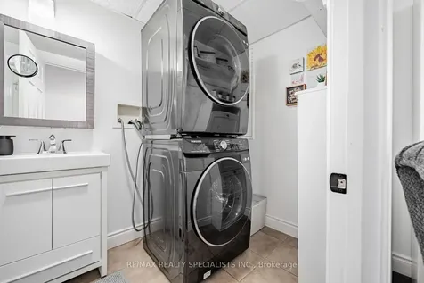 1055 Shawnmarr Road Mississauga ON L5H 3V2