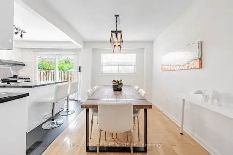 1055 Shawnmarr Road Mississauga ON L5H 3V2