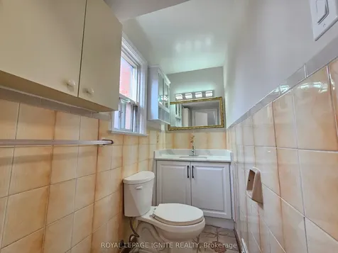 75 Pamille Place Toronto ON M6M 3B1