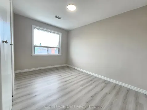 75 Pamille Place Toronto ON M6M 3B1