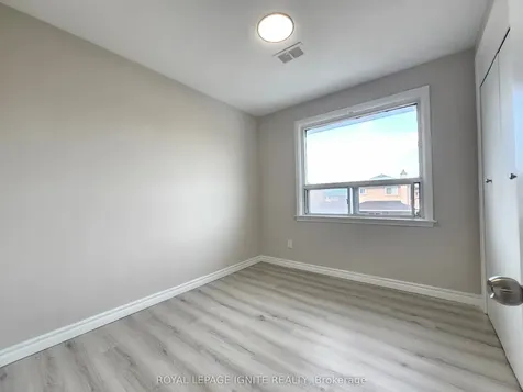 75 Pamille Place Toronto ON M6M 3B1