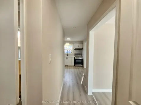 75 Pamille Place Toronto ON M6M 3B1
