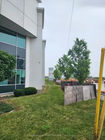 30 Topflight Drive Mississauga ON L5S 0A8