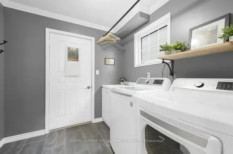 10 Sherwood Crescent Belleville ON K8P 5G1