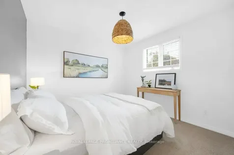 10 Sherwood Crescent Belleville ON K8P 5G1