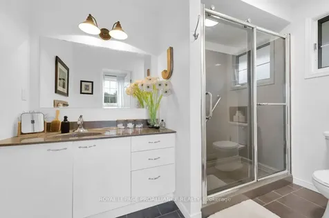 10 Sherwood Crescent Belleville ON K8P 5G1