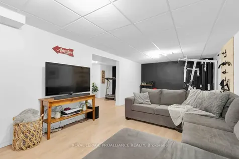 10 Sherwood Crescent Belleville ON K8P 5G1