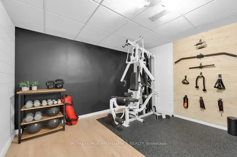 10 Sherwood Crescent Belleville ON K8P 5G1