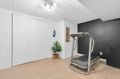 10 Sherwood Crescent Belleville ON K8P 5G1