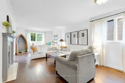 10 Sherwood Crescent Belleville ON K8P 5G1