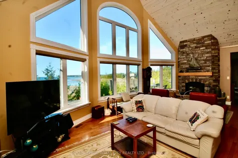 211 Eagle Road Northern Bruce Peninsula ON N0H 2R0
