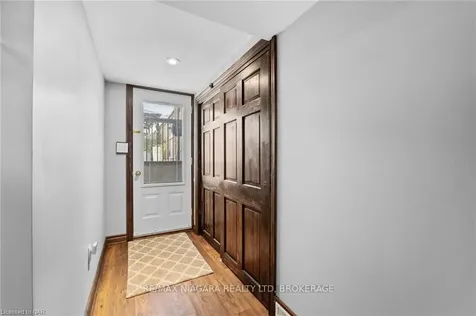 3838 Summit Avenue Fort Erie ON L0S 1N0