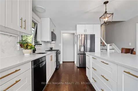 3838 Summit Avenue Fort Erie ON L0S 1N0