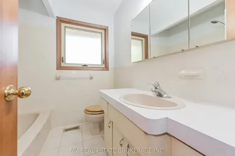 225 Irvine Street Centre Wellington ON N0B 1S0