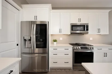 33 Brooklawn Drive Lambton Shores ON N0M 1T0