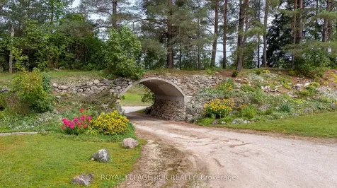 400454 Grey Road 4 N/a Grey Highlands ON N0C 1E0