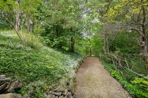 400454 Grey Road 4 N/a Grey Highlands ON N0C 1E0