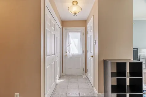 8 Cottonwood Boulevard Aylmer ON N5H 3H7