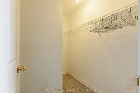 8 Cottonwood Boulevard Aylmer ON N5H 3H7