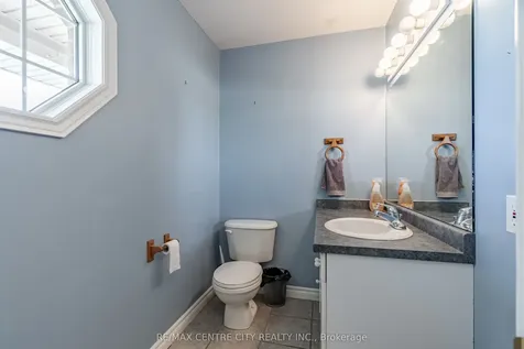 8 Cottonwood Boulevard Aylmer ON N5H 3H7