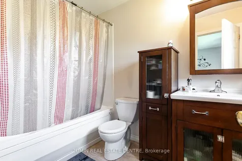 642827 Mccullough Lake Road Chatsworth ON N0H 2V0