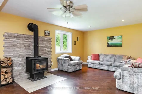 642827 Mccullough Lake Road Chatsworth ON N0H 2V0