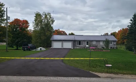 642827 Mccullough Lake Road Chatsworth ON N0H 2V0