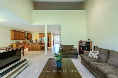 55 Hunter Brantford ON N3T 6S6