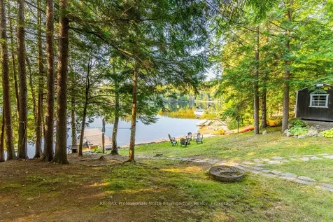 1017 Tanamakoon Lane Dysart Et Al ON K0M 1S0