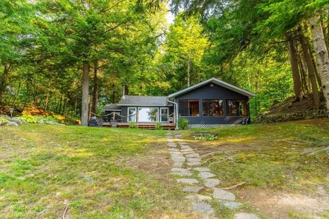 1017 Tanamakoon Lane Dysart Et Al ON K0M 1S0