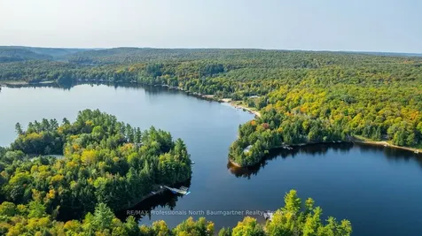 1017 Tanamakoon Lane Dysart Et Al ON K0M 1S0