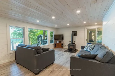 1017 Tanamakoon Lane Dysart Et Al ON K0M 1S0