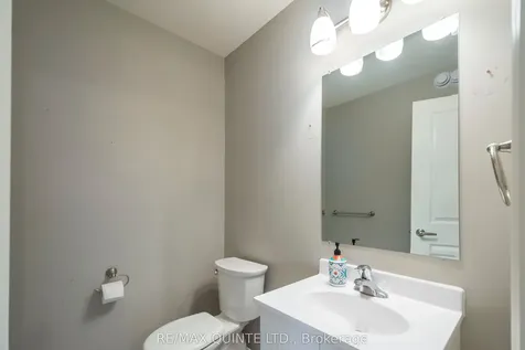 29 Glenview Crescent Belleville ON K8P 4W9