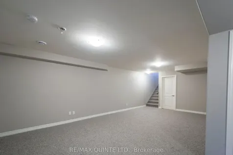 29 Glenview Crescent Belleville ON K8P 4W9