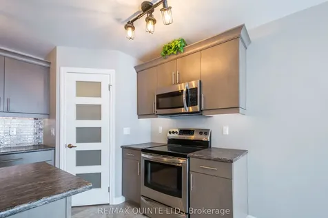 29 Glenview Crescent Belleville ON K8P 4W9