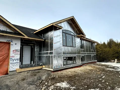 1121 Crookston Road Centre Hastings ON K0K 2K0