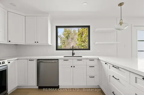 71 Maitland Drive Belleville ON K8N 4Z5