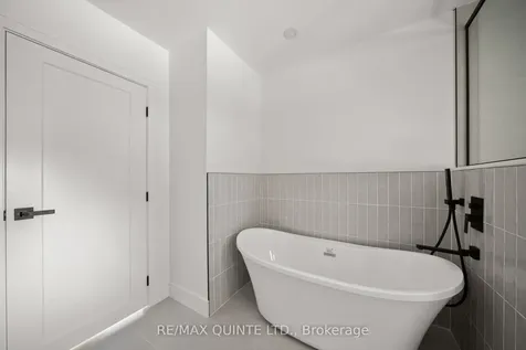 71 Maitland Drive Belleville ON K8N 4Z5