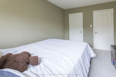 1035 Victoria S Guelph ON N1L 1B3
