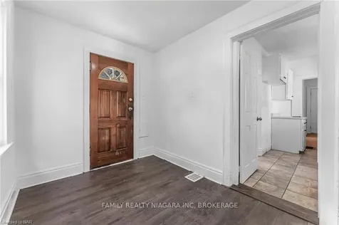 10 Mildred Avenue St. Catharines ON L2R 6H8
