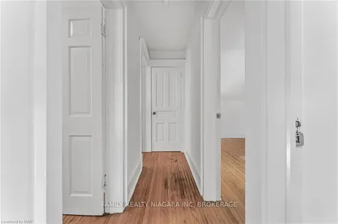10 Mildred Avenue St. Catharines ON L2R 6H8