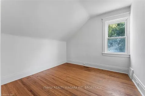 10 Mildred Avenue St. Catharines ON L2R 6H8