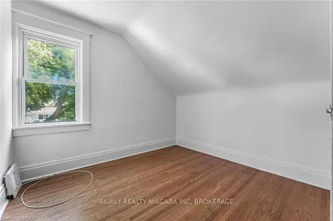 10 Mildred Avenue St. Catharines ON L2R 6H8