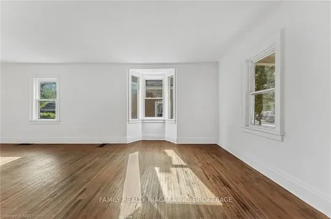 10 Mildred Avenue St. Catharines ON L2R 6H8